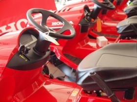 legende 1-Autoportée HONDA HF 2417 HME autoportee-honda-hf-24xx-P1016643